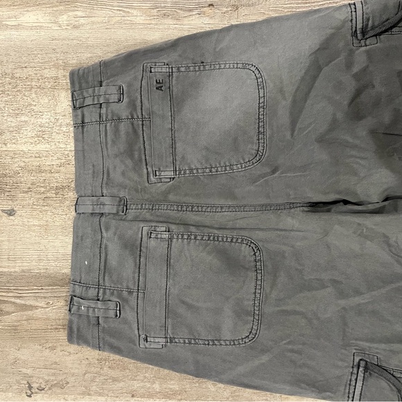 American Eagle Dreamy Drape Super High Rise Wide Leg Cargo size 0 - Picture 4 of 7